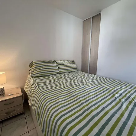 Appartement Appt 2 Pièces Avec Parking, Piscine, 4 Couchages, Cap D'agde - Fr-1-249-423 *